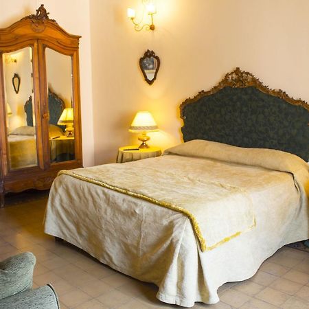 Principe Di Francalanza Bed & Breakfast Catania Bagian luar foto