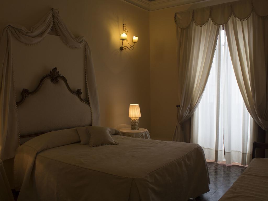 Principe Di Francalanza Bed & Breakfast Catania Bagian luar foto